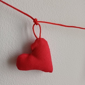 Ghirlandă handmade cu 3 inimioare din material textil � decor - casă & stil de viață - echipament pentru camera copiilor - decorațiuni de cameră - Artynos.ro