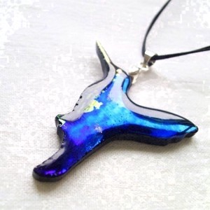 Pasăre colibri ultra albastră II sculptată din sticlă Tiffany -  - Artynos.ro