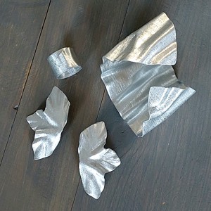 Cercei, bratara si inel cu petale speciale din aluminiu, Bijuterii, Seturi de bijuterii, , ARTYNOS