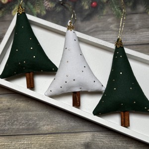 Pom de pin ornament de Craciun cu bete de scortisoara / set de 3/ - Artynos.ro