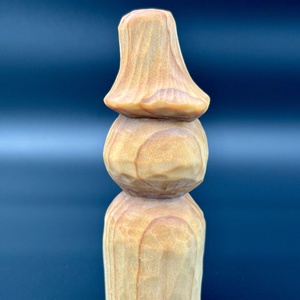 Om de Zăpadă din Lemn de Tei  Sculptură Handmade - accesorii de crăciun - cadou tematic de moș crăciun, decorațiuni - cadouri de moș crăciun - Artynos.ro