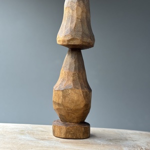 Ciupercuță zâmbitoare - figurină unicat - arte vizuale și accesorii  - sculptură - statuie lemn - Artynos.ro