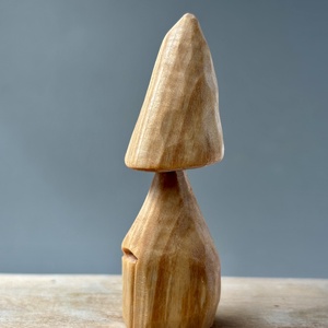 Ciupercuță căsuță - figurină unicat - arte vizuale și accesorii  - sculptură - statuie lemn - Artynos.ro