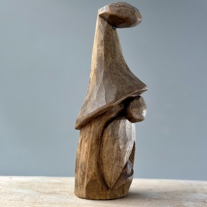 Gnom sculptat manual din lemn de tei  decor rustic unic - Artynos.ro