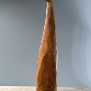 Vrăjitor sculptat manual din lemn de nuc  piesă de artizanat unică - accesorii de crăciun - cadou tematic de moș crăciun, decorațiuni - cadouri de moș crăciun - Artynos.ro