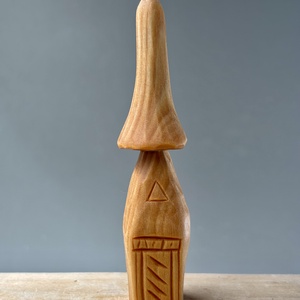 Ciupercuță căsuță sculptată manual din lemn de tei  decor rustic și natural - arte vizuale și accesorii  - sculptură - statuie lemn - Artynos.ro