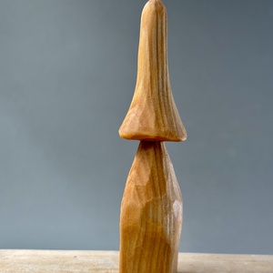 Ciupercuță căsuță sculptată manual din lemn de tei  decor rustic și natural - arte vizuale și accesorii  - sculptură - statuie lemn - Artynos.ro
