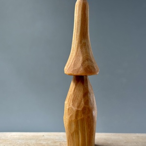 Ciupercuță căsuță sculptată manual din lemn de tei  decor rustic și natural - arte vizuale și accesorii  - sculptură - statuie lemn - Artynos.ro