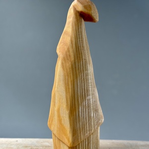 Vrăjitor sculptat din lemn de tei  decor magic handmade pentru iubitorii de fantezie - accesorii de crăciun - cadou tematic de moș crăciun, decorațiuni - cadouri de moș crăciun - Artynos.ro