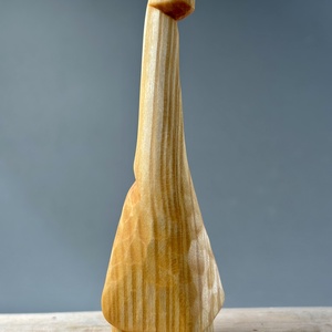 Vrăjitor sculptat din lemn de tei - figurină unicat - accesorii de crăciun - cadou tematic de moș crăciun, decorațiuni - decor de interior moș crăciun - Artynos.ro