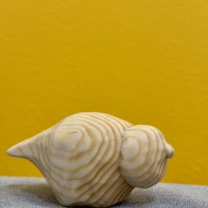 Pasăre stilizată din lemn de pin, sculptură mică decorativă  finisaj cu ulei mineral -  - Artynos.ro