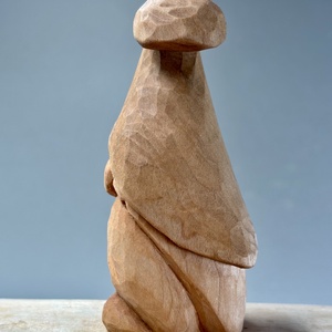Gnom din lemn de tei  sculptură rustică - accesorii de crăciun - cadou tematic de moș crăciun, decorațiuni - decor de interior moș crăciun - Artynos.ro