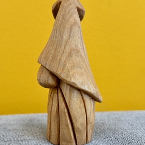 Gnom mic morocănos din lemn de cireș  - accesorii de crăciun - cadou tematic de moș crăciun, decorațiuni - cadouri de moș crăciun - Artynos.ro