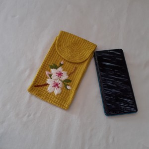 Carcase de telefon crosetate si brodate cu patent magnetic, , , ARTYNOS