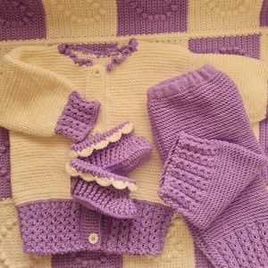 Costumas bebelusi 6-8 luni, crosetat - îmbrăcăminte și modă - haine bebeluși, haine copii - pulover si cardigan copii - Artynos.ro