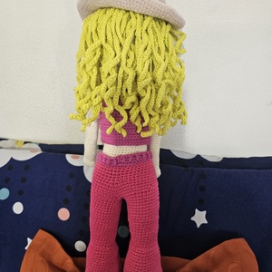 Păpușa Barbie - jucării și echipamente pentru copii - plușuri - păpușă croșetată, păpușă de pluș - Artynos.ro