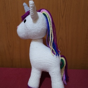 Unicorn croșetat - jucării și echipamente pentru copii - plușuri - unicorn - Artynos.ro