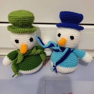 Oameni de zăpadă croșetați  - jucării și echipamente pentru copii - plușuri - personaje de basm din pluș - Artynos.ro