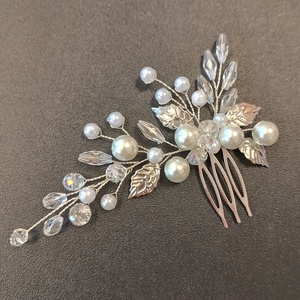 Pieptan par mireasa, alb sidefat cu argintiu, Accesorii nuntă, Ornamente de păr de nuntă, Accesorii păr nuntă, Confecționarea bijuteriilor, ARTYNOS