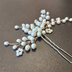 Pieptan par perle albe - accesorii nuntă - ornamente de păr de nuntă - ornamente de păr mireasă - Artynos.ro