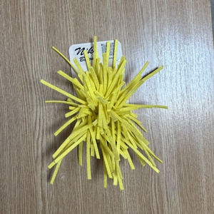 Broșă Mutzoasa galbenă  - bijuterii - broșe - Artynos.ro