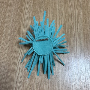 Broșă colorată  - bijuterii - broșe - Artynos.ro