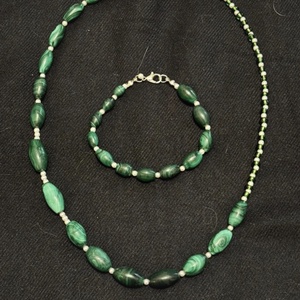 Nimona Green Smile - Artynos.ro