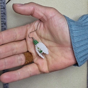 Cercei ghiocei  lucrați manual cu mărgele  - bijuterii - cercei - cercei din mărgele - Artynos.ro