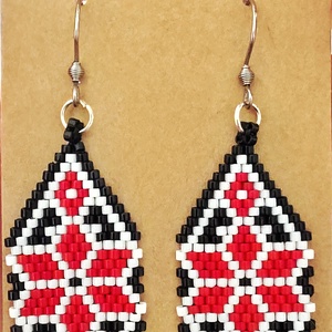 Cercei motive traditionale - bijuterii - cercei - cercei din mărgele - Artynos.ro