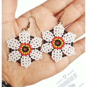 Cercei Floare lucrați manual cu mărgele  - bijuterii - cercei - cercei din mărgele - Artynos.ro