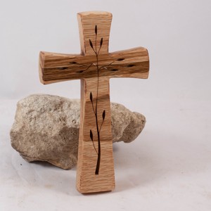 Cruce din lemn cu model, cruce de perete  - casă & stil de viață - accesorii religioase - cruce - Artynos.ro