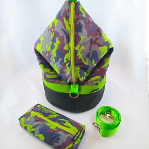 Rucsac / geanta laterala variabila cu model de camuflaj CactusKA cu interior din plasa - Artynos.ro