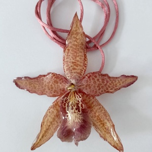 Pandantiv/Colier din Orhidee Cymbidium naturala  - Artynos.ro