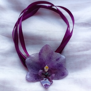 Pandantiv/Brosa realizata din mini Orhidee Phalaenopsis naturala  - Artynos.ro