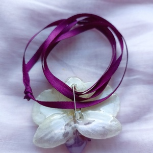 Pandantiv/Broșă realizată din mini Orhidee Phalaenopsis naturală  - bijuterii - broșe - Artynos.ro