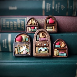 Broșă Bibliotecă to go - bijuterii - broșe - Artynos.ro