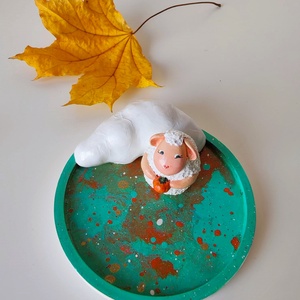 Suport bijuterii Oita cu Dovleac 3, Bijuterii, Suporturi si cutii de bijuterii, Stand bijuterii, Sculptura, Obiecte pictate, Farfurie decorativa cu figurina Oita, pentru bijuterii sau alte mici accesorii.

Suportul de bijute..., ARTYNOS