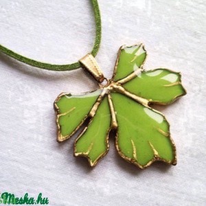 Pandantiv frunză de arțar verde, sticlă tiffany -  - Artynos.ro
