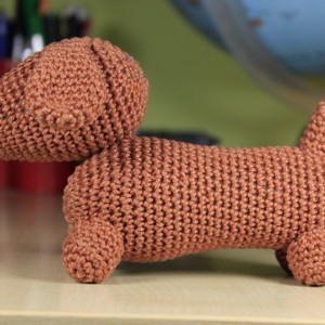 Cățeluș Dachshund -  - Artynos.ro