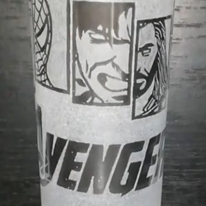 Cu modelul Avengers  -  - Artynos.ro