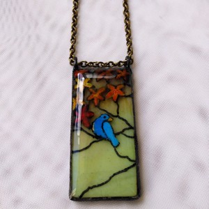Pandantiv pasăre albastră vedere toamnă - bijuterii - coliere - pandative - Artynos.ro