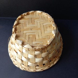 Coșuleț oval de 20,5 x 17 x 7,5 cm pentru decorare  -  - Artynos.ro