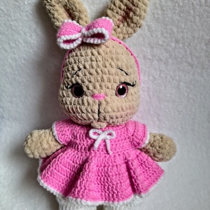Iepuras de plus crosetat handmade cu haine si accesorii detasabile, Jucarii si echipamente pentru copii, Plusuri, Iepure de plus, Crosetat, Cusatura, ARTYNOS