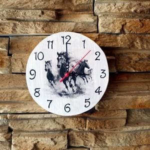Galloping cai alb ceas de perete din lemn -  - Artynos.ro