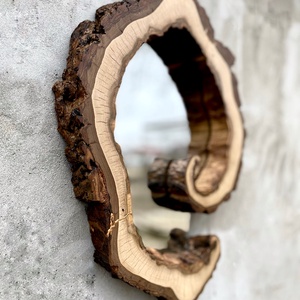 Oglindă Albă-ca-Zăpada / Oglindă din lemn de nuc cu ramă naturală / Oglindă de perete / Oglindă mireasă - casă & stil de viață - accesorii pentru decorat casa - oglinzi perete, oglinzi decor - Artynos.ro