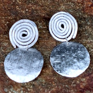 Cercei cu cerc dublu agatat din aluminiu, Bijuterii, Cercei Hoops, , ARTYNOS