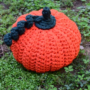 Dovleac mare croșetat (portocaliu) pentru Halloween -  - Artynos.ro