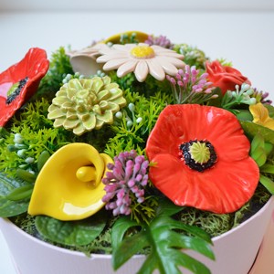 Buchet de flori din ceramică, cutie cu 11 flori - casă & stil de viață - decorațiuni de casă - accesorii florale - cutii cu flori - Artynos.ro