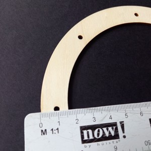 Coroană din lemn natural de 15 cm, material decorativ  -  - Artynos.ro