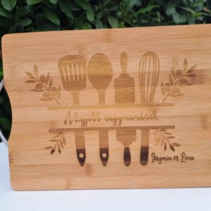 Tavă de tăiat gravată pentru Ziua Mamei - casă & stil de viață - echipamente de bucătărie - accesorii de gătit - tocătoare - Artynos.ro